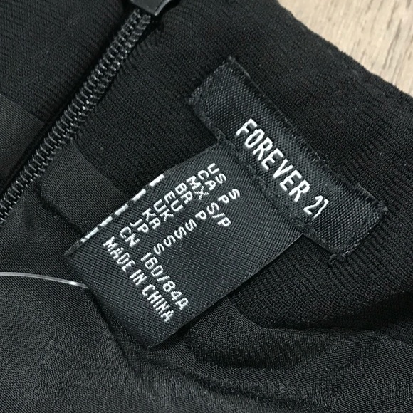 Forever 21 off the shoulder dress buckle - Picture 6 of 7